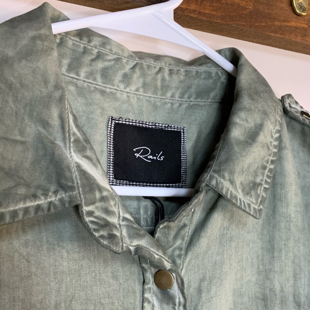 Rails Army Green Acid Wash Button Down Size S - image 3